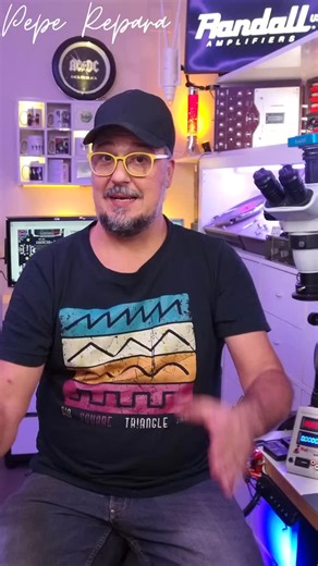 Pepe Repara/ electricidad y electrónica on Instagram: "Hablamos sobre el circuito flip-flop, que es la base de la memoria digital. Explicamos los diferentes tipos de flip-flops, como el SR, D, JK y Toggle, y cómo se utilizan en aplicaciones como memorias, registros y contadores. También mencionamos cómo el tiempo de conmutación y las limitaciones de velocidad varían según la tecnología utilizada. #FlipFlop #DigitalElectronics #MemoryCircuits #peperepara"