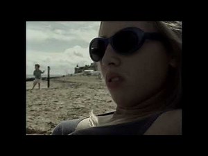 La puce (1999) | Scene