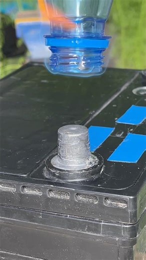Tips for connecting battery cables using a plastic bottle. #diy