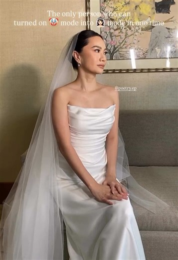 Pretty Bride mode on 👰🏻‍♀️ Clown Bride also mode on 🤡 😂😂😂 #weddingdress #leclemmie #leclemmiebyamelia #satinweddingdress #baliwedding