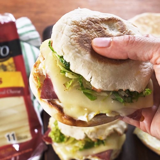 This Reuben Breakfast Sandwich is worth waking up early for. Full recipe: http://dlsh.it/yHzF90E | Delish