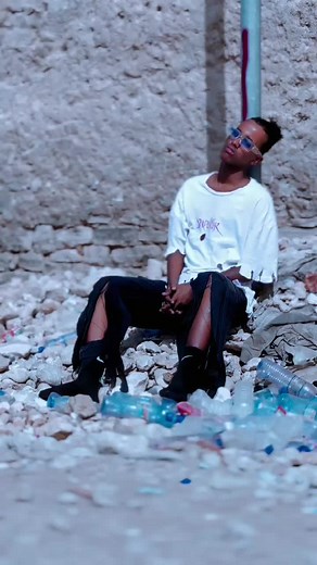 Mar Haddadan Dhawreen Maxaad Isku Jecleysiiseyy💔😪 #jecel #freestyle #somalitiktok #mahamuttupdiwalijama