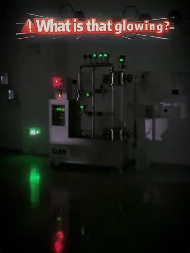 What is that glowing in the dark? 👀 It’s the QDL80A Clear LED Display. ✔ Visible even in low-light factory environments ✔ Readable from 10 meters away ✔ No flashlight needed, no stopping required Designed for fast checks and easy inspection — even during night shifts. When your display is clear, your work gets easier. #qidian #LEDDisplay #IndustrialEquipment #FactoryInspection #ClearDisplay #IndustrialDesign #ManufacturingLife #SmartFactory #B2BManufacturing #QualityControl #FactoryTech