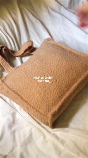 Pack an order with me 🤎🥰 -Harry up and buy yours now! #smallbusiness #packaging #simple #business #bags