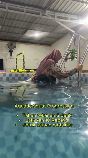 Rehabilitasi hydrotherapy knee replacement