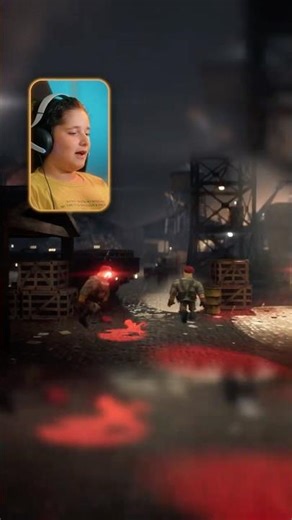 Oh, please don’t step on me! 😰 - Darwin’s Paradox! 🚨 #darwinsparadox #gamingshorts #streamelves