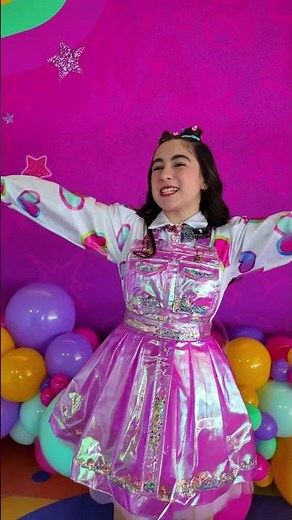 It's time to learn the dance! 💖 #RhennéAndGalletaParty