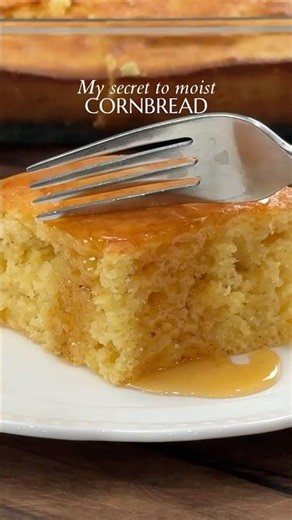 Moist Cornbread Recipe #cornbread #comfortfood