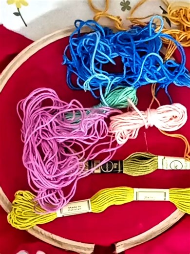 Quick and Easy Leaf Embroidery Pattern preasinting you a very quick and easy leaf embroidery pattern that can be used by biggners, follow my account for more learning videos #foryou #viral #hoops #embroidery