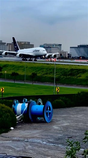 Did This A380 Even Land? 😳 Smoothest Lufthansa Touchdown #a380