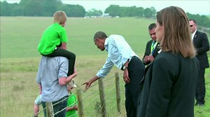 Obama visits Stonehenge