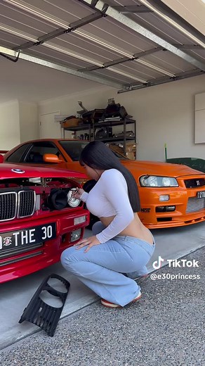 spare tyre install on my e30 #bmw #e30 #r34 | BMW