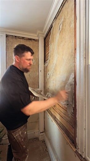 Nathan Goodwin on Instagram: "Learning something new over the last few weeks. . . Hair Lime Plaster has the most beautiful texture and has been used for millennia. Once this base coat has set up I will apply a finish coat and then we will be using milk paint for some color. . . #hairlimeplaster #horsehairplaster #quicklime #plastering #lathandplaster"
