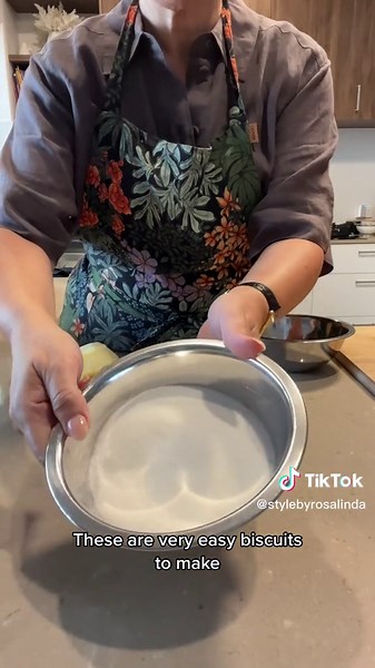 Delicious Traditional Italian Biscuit Recipe for Christmas