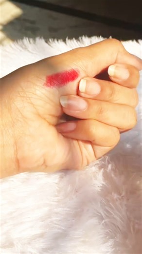 Lipstick stain just 50 😮 #shorts #lipstick #youtubeshorts