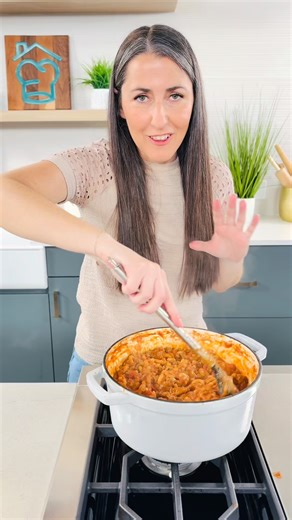Made with simple, affordable ingredients and all in one pot! Just how I like my dinners! https://thestayathomechef.com/goulash/ | The Stay At Home Chef