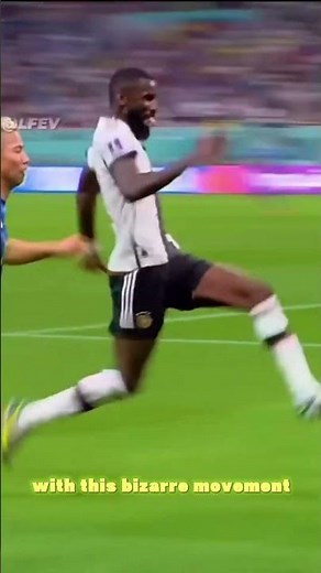 Why does Rüdiger run like this 💀