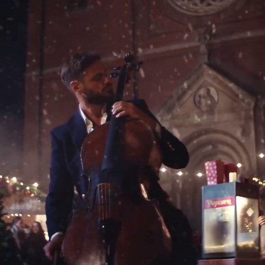 HAUSER on Instagram: "Get ready for Christmas with HAUSER Christmas album! 🎻🎄❤️"