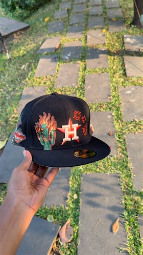 Afzal shaikh on Instagram: "TRAVIS SCOTT FITTED HOUSTON ASTROS NZMU EXCLUSIVE NEW ERA FITTED SNAPBACK CAP PRICE- ₹2200+SHIP SIZE - 55.6CM (XS-S) & 58.8 (M-L) CONDITION- EXCELLENT ❌NO COD / RETURN/ EXCHANGE/ CANCELLATION ❌ ✔️ALL SALES ARE FINAL ✔️ #fittedcaps #cactus #explore #newera #revolt_cap"