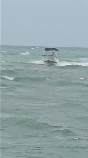 Boating Fun in the Gulf of America | High-Speed Cruising & Wave Action 🌊🚤