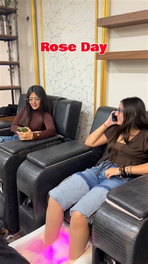 HB Makeovers Luxury Unisex Salon on Instagram: "Galentine’s day over valentines🤪🤪🤪 📍 Visit us- B2B/7,Janakpuri,New Delhi-110058 📞 Book now- 8882920733/ 8527299656 {grooming , valentines week rose day propose day salon , trending,holiday season, trending hair reels, hair transformation,galentine, trend hair, HB Makeovers} #HBMakeovers #explorepage #viralvideos #fypage #trendingnow"