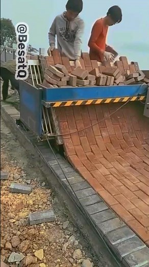 Automated Brick-Laying Machine That Builds Perfect Walkways 🧱🤖