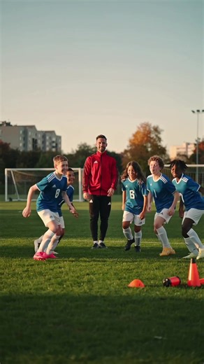 Emma Jane (@emmahealthsecrets)’s videos with ¡Corre! - Jesse & Joy