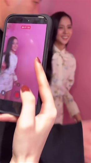 Kim Jisoo Shines at Dior Event