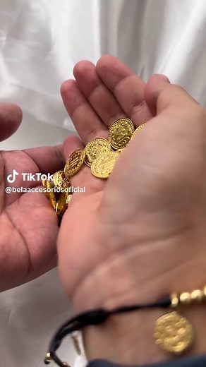 Significado de las Arras Matrimoniales: Unión, Prosperidad, y Compromiso