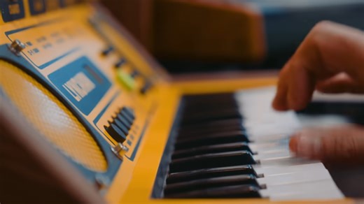 A Casio Toy Synth Is Ready To ROCK!