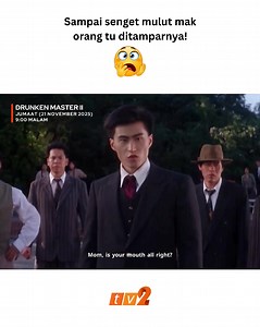 194K views · 3K reactions | Bukan main bergaya makcik sambut beg tu ya...藍  Drunken Master II  Jumaat (21 November 2025)  9:00 Malam  TV2 헧헩ퟮ, Dunia Ria. Jom tonton, Jom Viral!✋  https://linktr.ee/tv2duniaria #DuniaRia #SCREENON2 | TV2 | Facebook