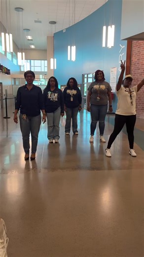 A quick #tiktokbreak before we start the spring semester #boochallenge #popout