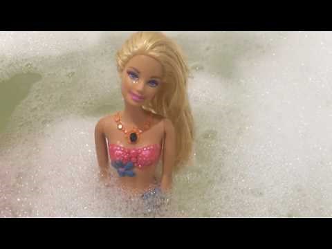 Barbie Girl and Ken KISS ! Barbie video toys