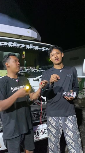 Lampu tembak 12 volt cocok buat tambahan lampu mobil atau motor kalian🤩