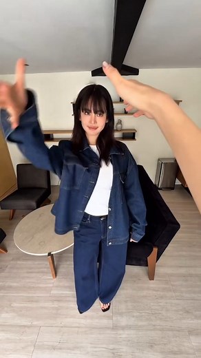 BOW MAYLADA Official Fanclub on Instagram: "A little behind-the-scenes moment with K’ Bow Denim Jacket in Dark Denim 90s Baggy Jeans Dark Denim AIMER Embossed Logo T-Shirt in Navy Midi A Skirt in Black Regular Fit Shirt in Light Denim Barrel Jeans in White AIMER Embossed Logo T-Shirt in Ivory 90s Baggy Jeans in White Essential Cardigan in Brown AIMER Embossed Logo T-Shirt in White Barrel Jeans in Dark Denim cr. @aimerwoman #โบว์เมลดา #bow_maylada #bow_museum"