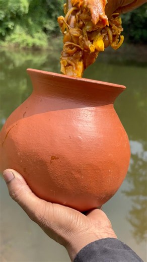 🔥 Handi Chicken Recipe | Desi Style Handi Chicken | Chicken Handi Recipe | #shorts #viral #chicken