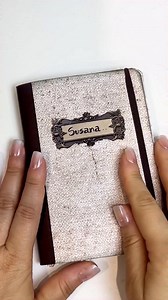 Masks, music, and magic with Masquerade by @liu_journal for @stamperiainternational 🎭 Dive into the enchanting Masquerade collection , a collection is full of magic and romantic elements such as butterflies, feathers, flowers, masks and musical instruments 🎶🦚, the perfect collection to add some sparkle to your projects. Get inspired by @suchi_journalive's beautiful page, discover the different designs ages of the collection, and get some inspiration for Carnival and beyond! ◽◽◽ Masken, Musik 