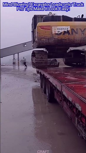 Mind-Blowing! Excavator Loads onto Truck—Pro Tips Make It Look Easy!