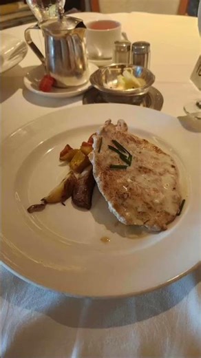 Emerald Princess Botticelli Dining Room #princesscruiseship