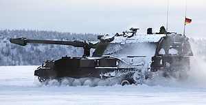 Seeing a Panzer Howitzer in Action Feels Like the World Is Shaking