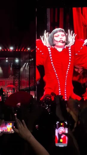 Lady Gaga performing Abracadabra at her historic concert in Rio 🇧🇷 #LadyGaga #Mayhem #Brazil