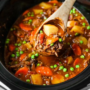 9.4K views · 117 reactions | This Slow Cooker Oxtail Stew is hearty, mouthwatering and incredibly tender! Yes, Oxtail!! Are you intrigued? Keep reading to see how you can turn this underrated cut of meat in the most delicious beef stew ever. Recipe: https://mommyshomecooking.com/slow-cooker-oxtail-stew/ | Mommy's Home Cooking | Facebook