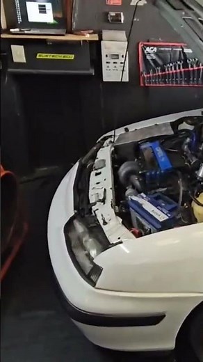 opel calibra turbo in for a race clutch and tuning