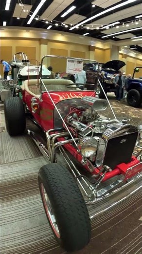 This Red T‑Bucket Looks Ready to Eat Asphalt Alive 😤🔥#tbucket #streetmachine #streetfood #hotrod