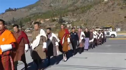 𝐉𝐔𝐒𝐓 𝐈𝐍: Prime Minister Tshering Tobgay today inaugurated Drukair’s new Pilatus PC-24 aircraft at Paro International Airport. The jet landed at around 3 pm, arriving from Ahmedabad, India. Manufactured in Switzerland by Pilatus Aircraft Ltd., the aircraft cost approximately Nu. 1.11 billion. It is an eight-seater, twin-engine jet designed for short runways, making it suitable for Bhutan’s challenging airports. The PC-24 can fly up to approximately 3,300 km. The new jet will be used for cor