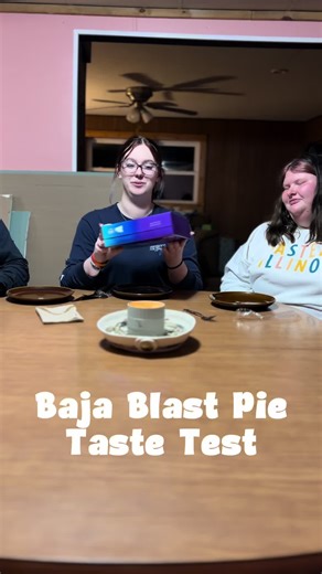 Mtn Dew Baja Blast Pie taste test #bajablast #mtndew #tacobell #tacobellpie #tastetest