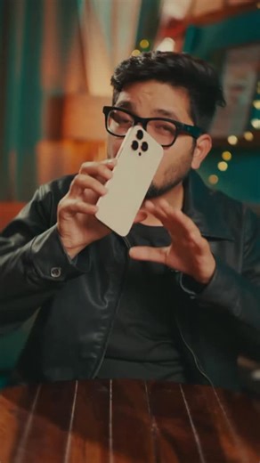 Tipsss by NSB on Instagram: "iphone ka software alag hi hai but is it smart ? . . #tipsss #tech #iphone #apple #smartphone"