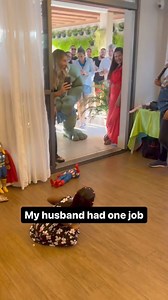 How I feel when I walk into a party. #recoveringawkwardperson Courtesy to Dadpack | Vanessa Van Edwards