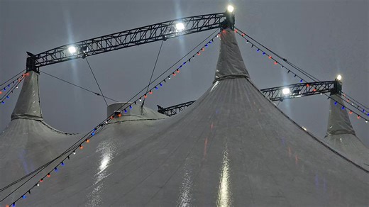Nearly time for sunshine & beaches... nearly 🤦‍♂️😆😂 | The Paulos Circus