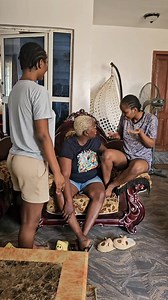 129K views · 7.5K reactions | My boyfriend gave me Hickey(love bite) prank on mom | Twinz_love | Facebook